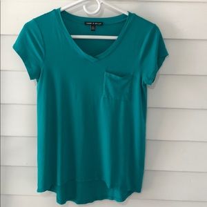 Short sleeve high low pocket tee